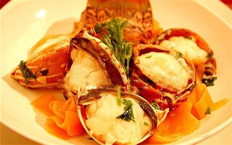 Ẩm thực tôm hùm